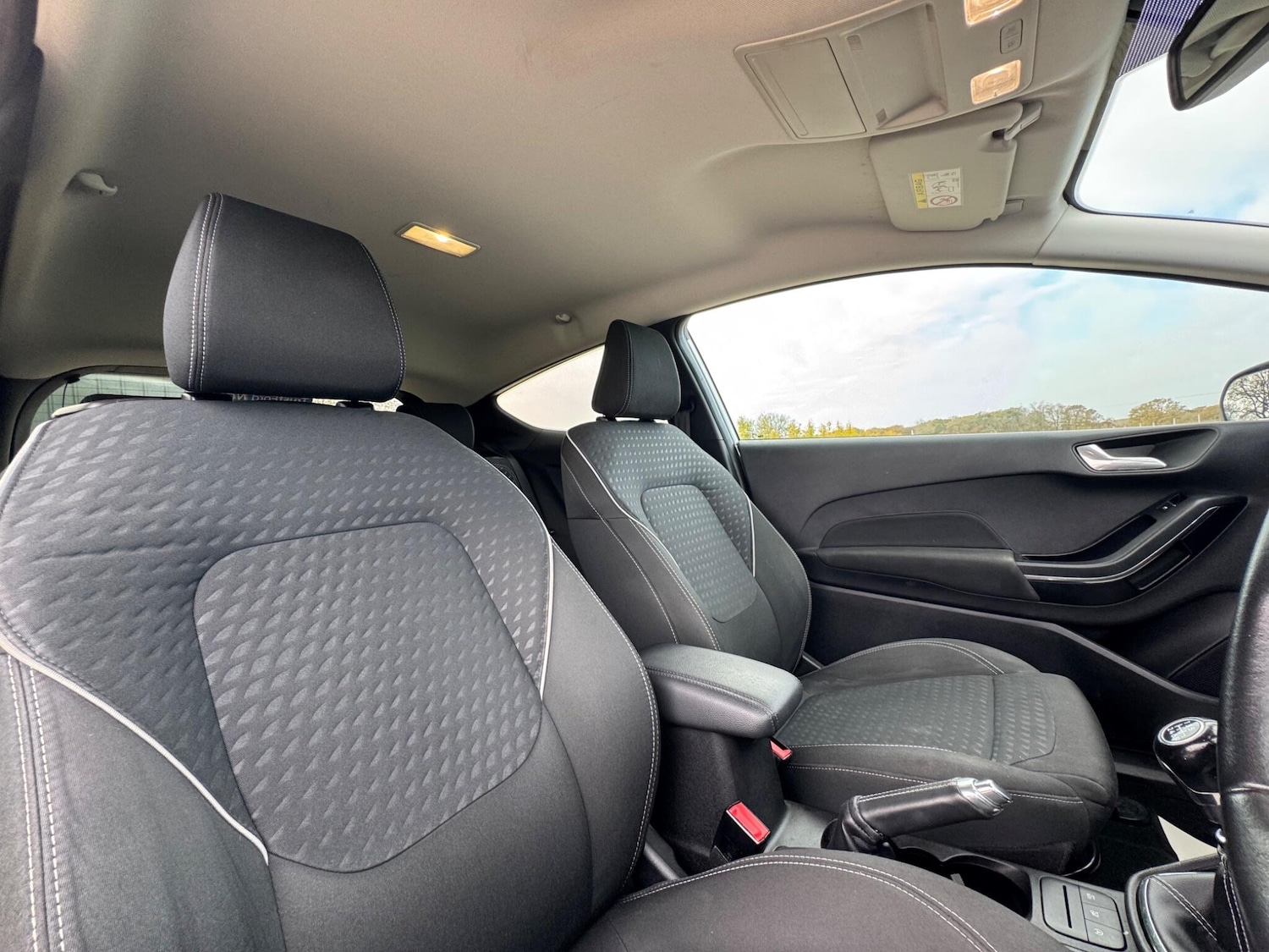 Used Ford Fiesta 2018 for sale - 76742905: Photo 21