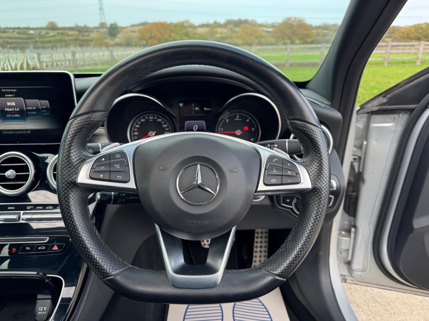 Used Mercedes-Benz C Class 2016 for sale - 76562138: Photo 32