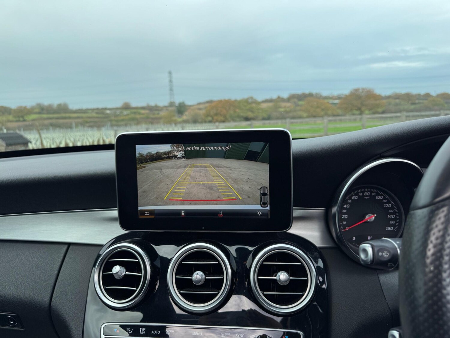 Used Mercedes-Benz C Class 2016 for sale - 76562138: Photo 38