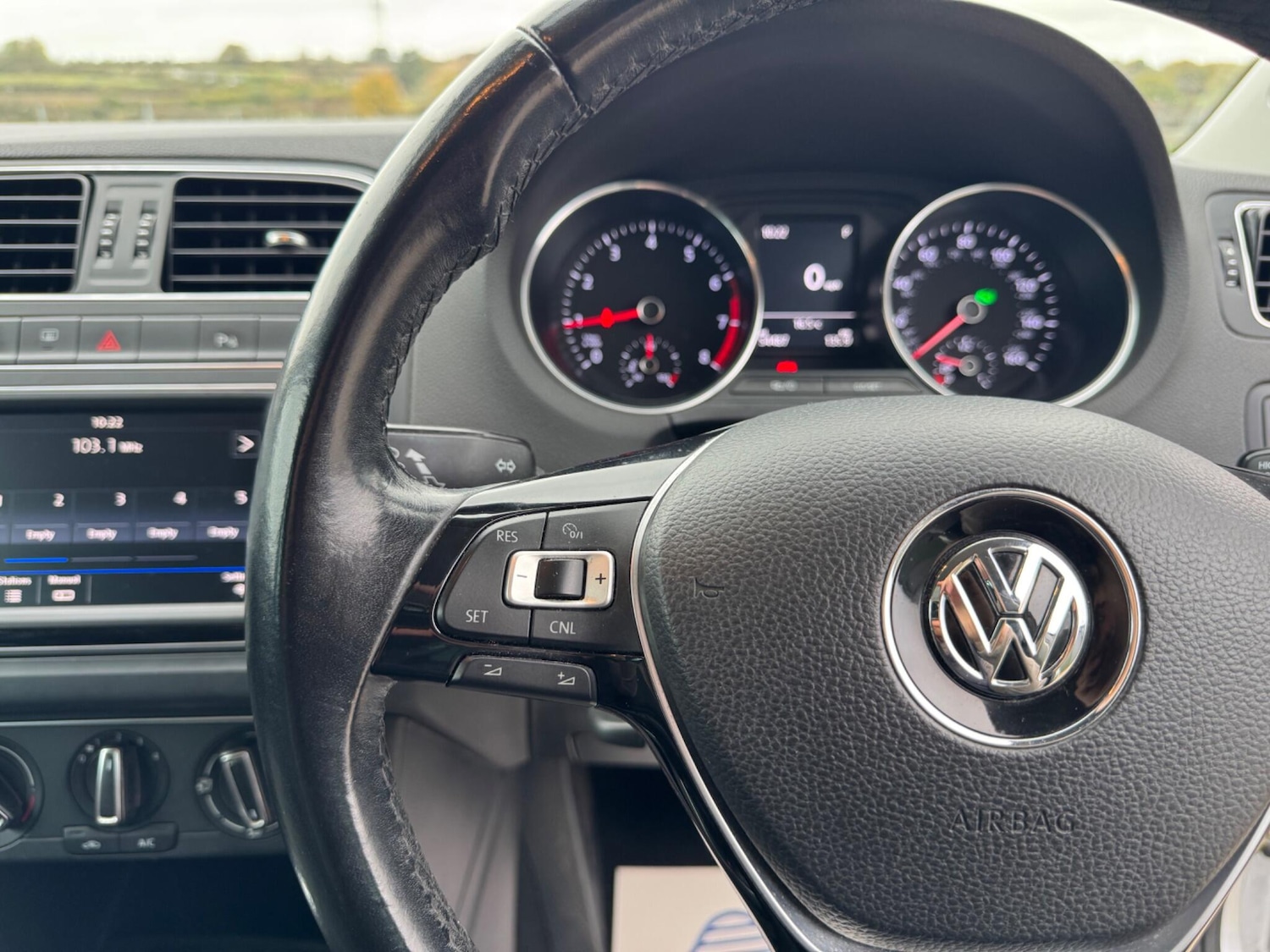 Used Volkswagen Polo 2017 for sale - 76425517: Photo 29