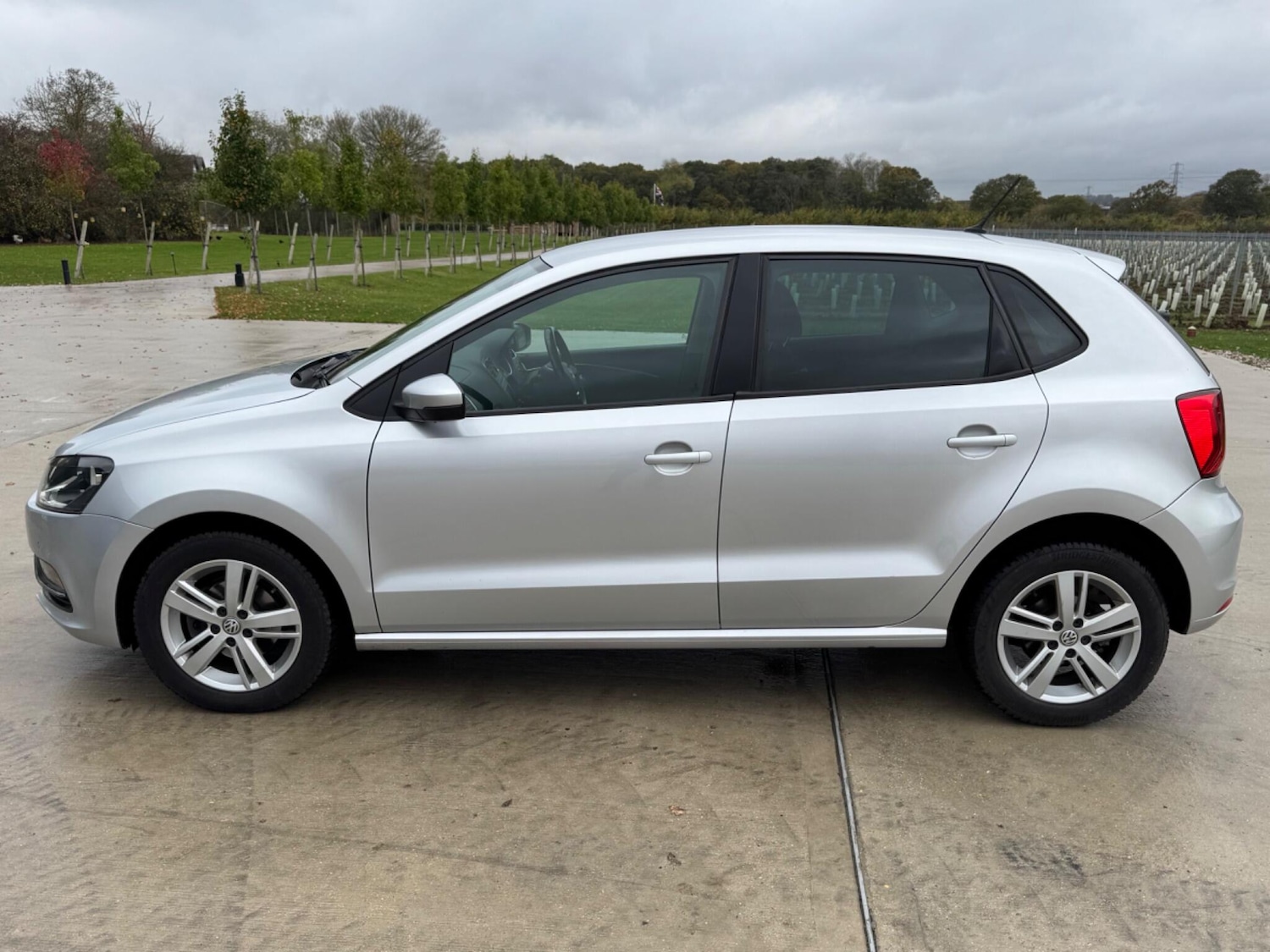 Used Volkswagen Polo 2017 for sale - 76425517: Photo 4