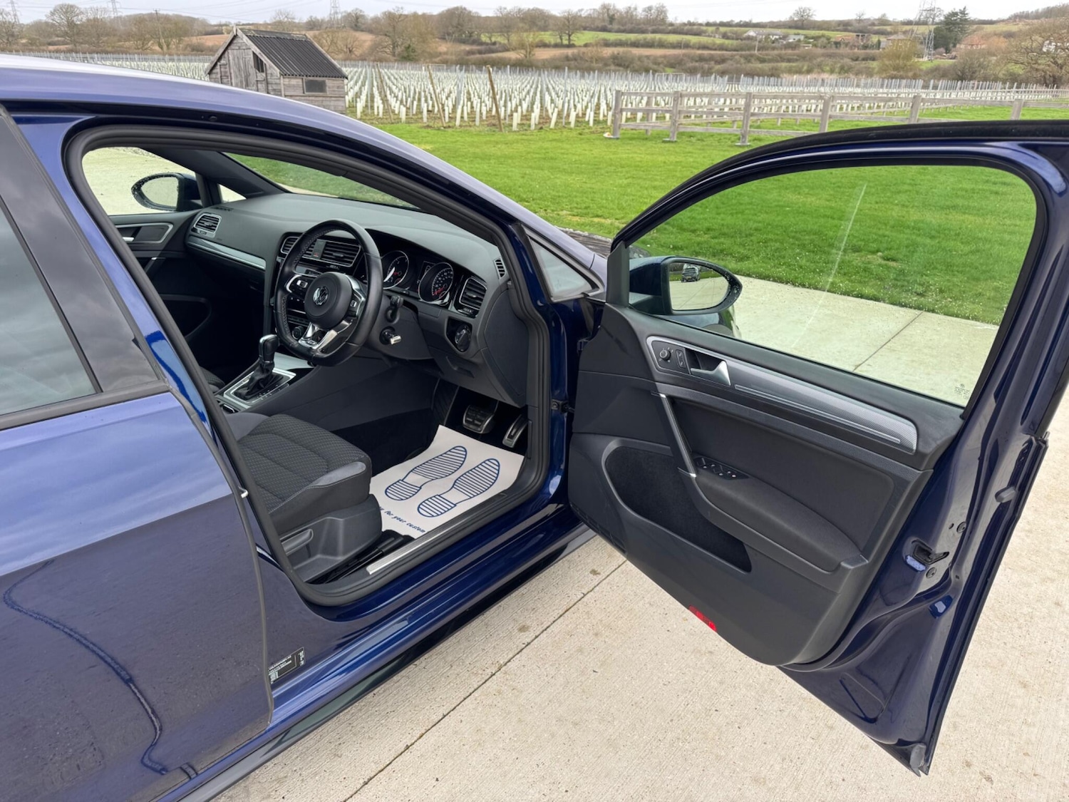 Used Volkswagen Golf 2017 for sale - 77633725: Photo 17