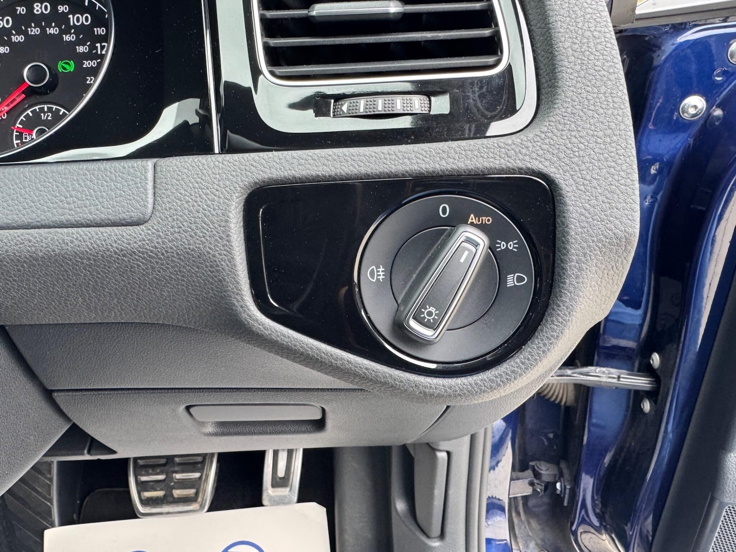 Used Volkswagen Golf 2017 for sale - 77633725: Photo 24