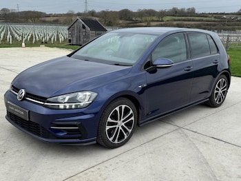 Used Volkswagen Golf 2017 for sale - 77633725: Photo