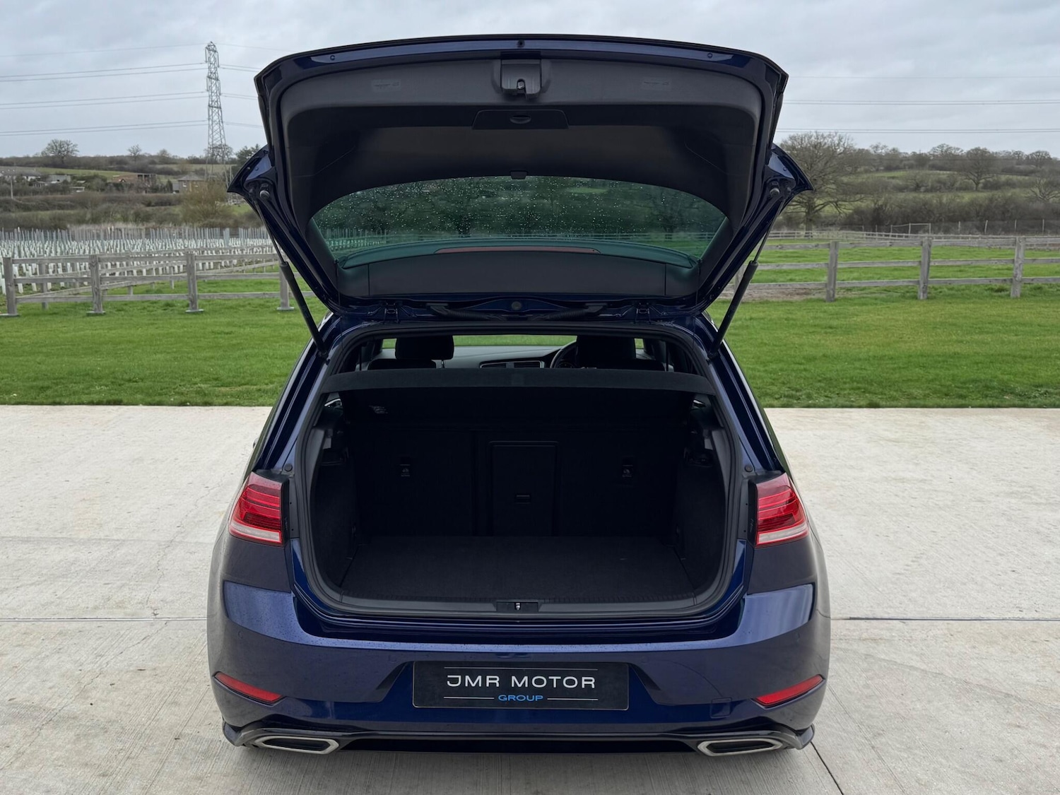 Used Volkswagen Golf 2017 for sale - 77633725: Photo 9