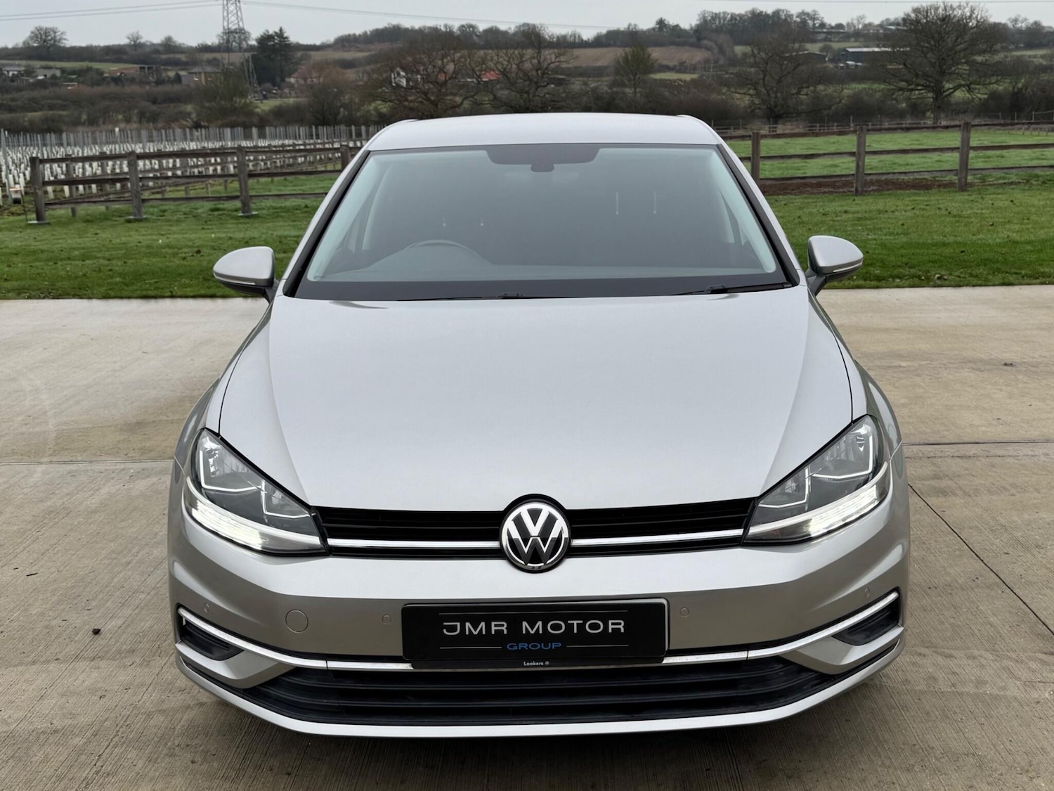 Used Volkswagen Golf 2017 for sale - 76975841: Photo 2