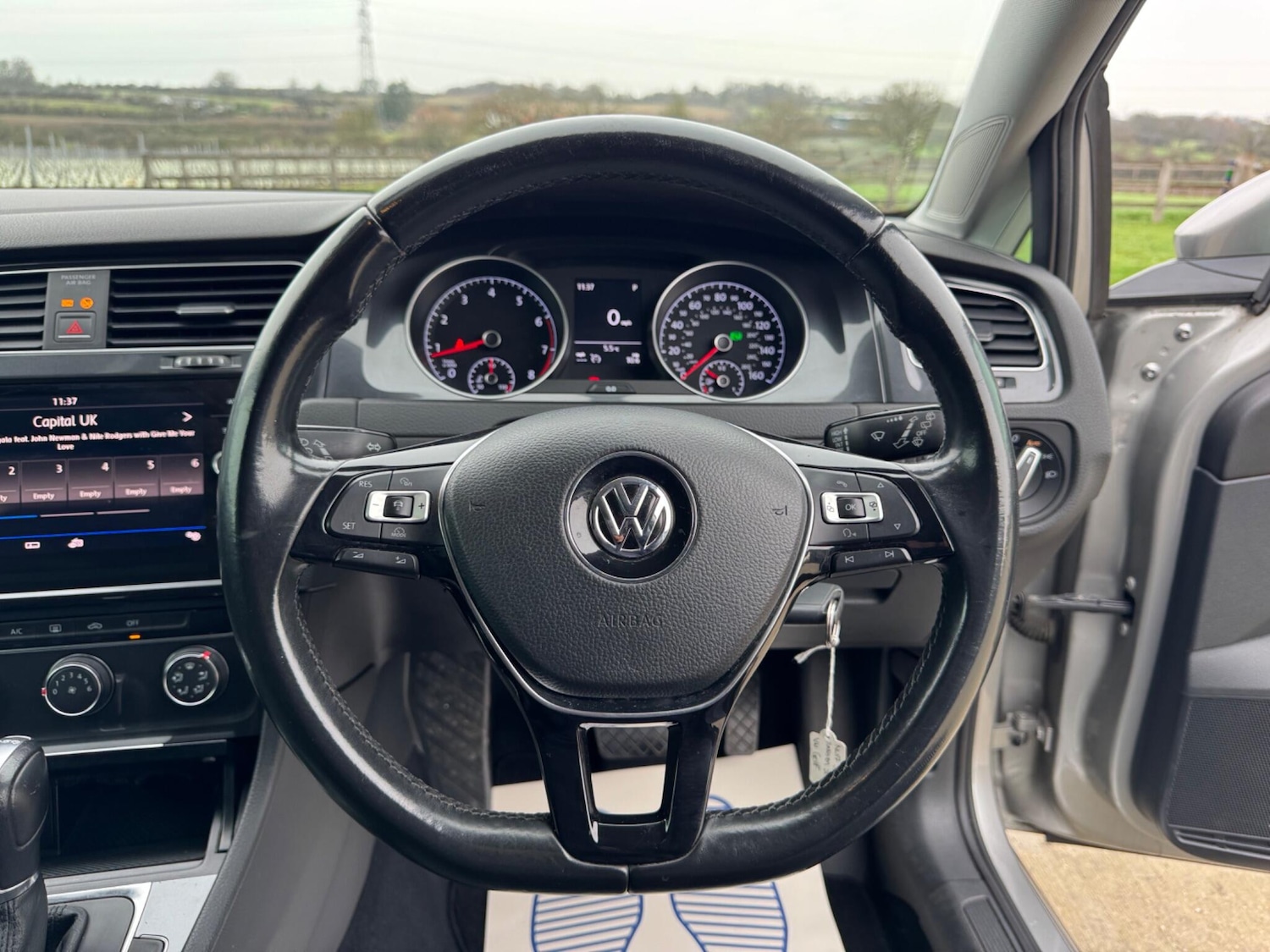 Used Volkswagen Golf 2017 for sale - 76975841: Photo 28