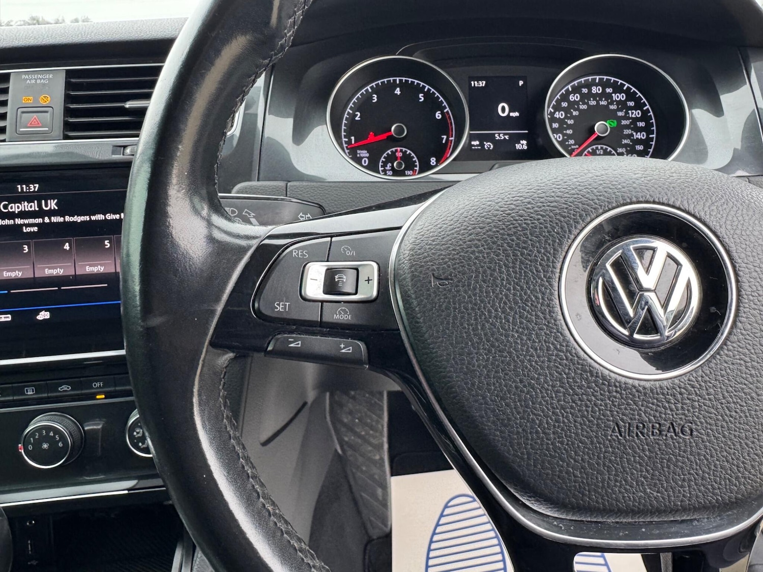 Used Volkswagen Golf 2017 for sale - 76975841: Photo 29