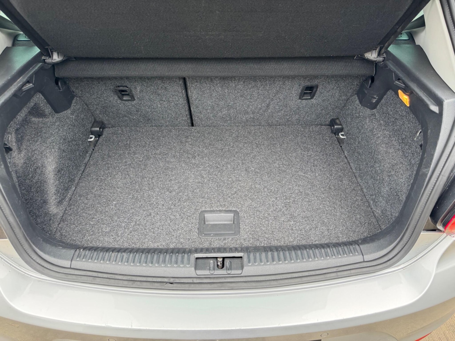 Used Volkswagen Polo 2016 for sale - 77440948: Photo 9