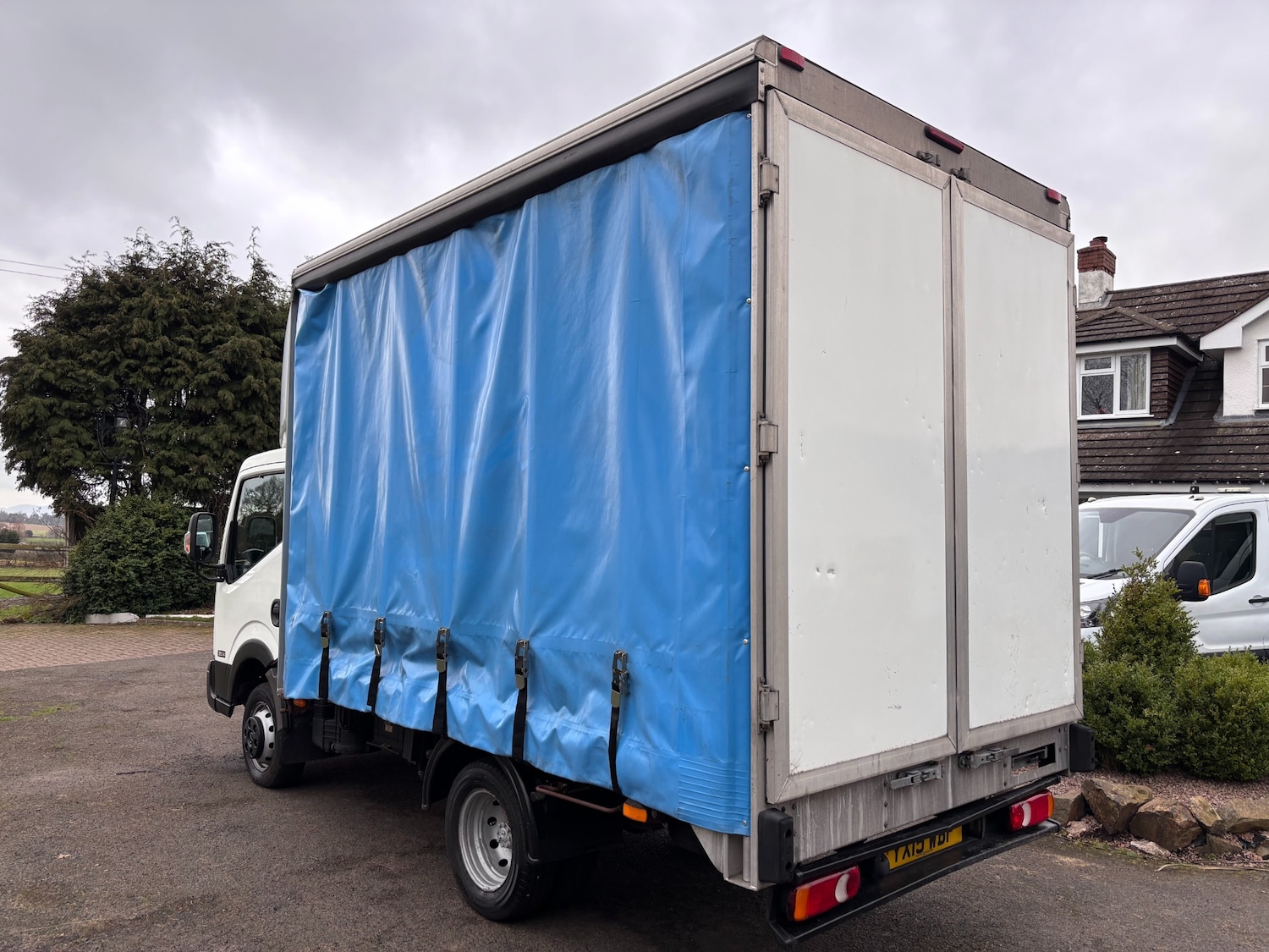 Used Nissan Cabstar 2015 for sale - 77715333: Photo 2
