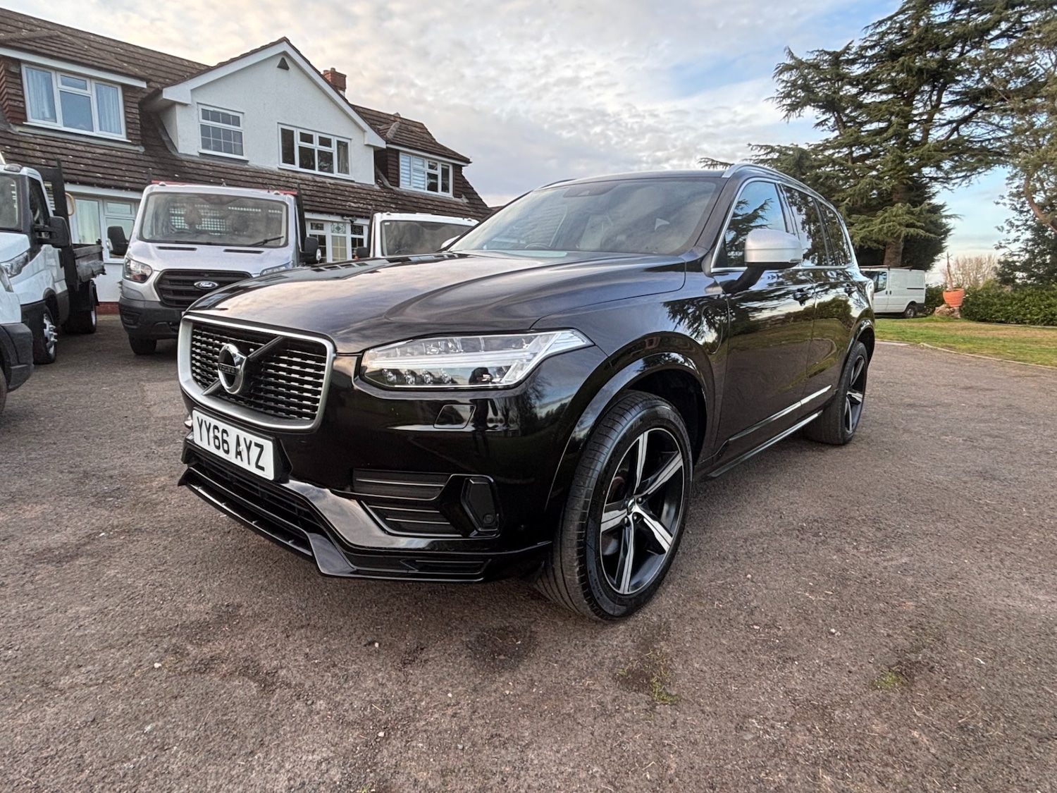 Used Volvo XC90 2016 for sale - 77729130: Photo 2