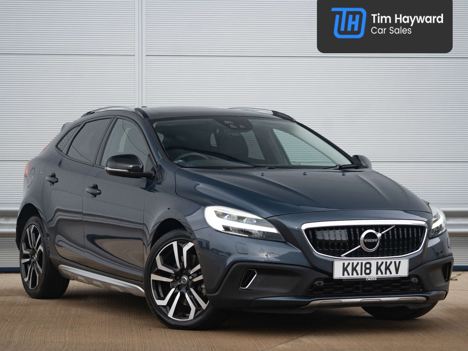 Used Volvo V40 2018 for sale - 76829994: Photo 1