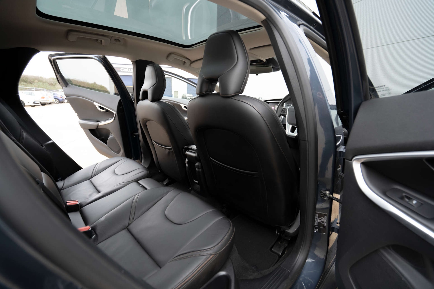 Used Volvo V40 2018 for sale - 76829994: Photo 12