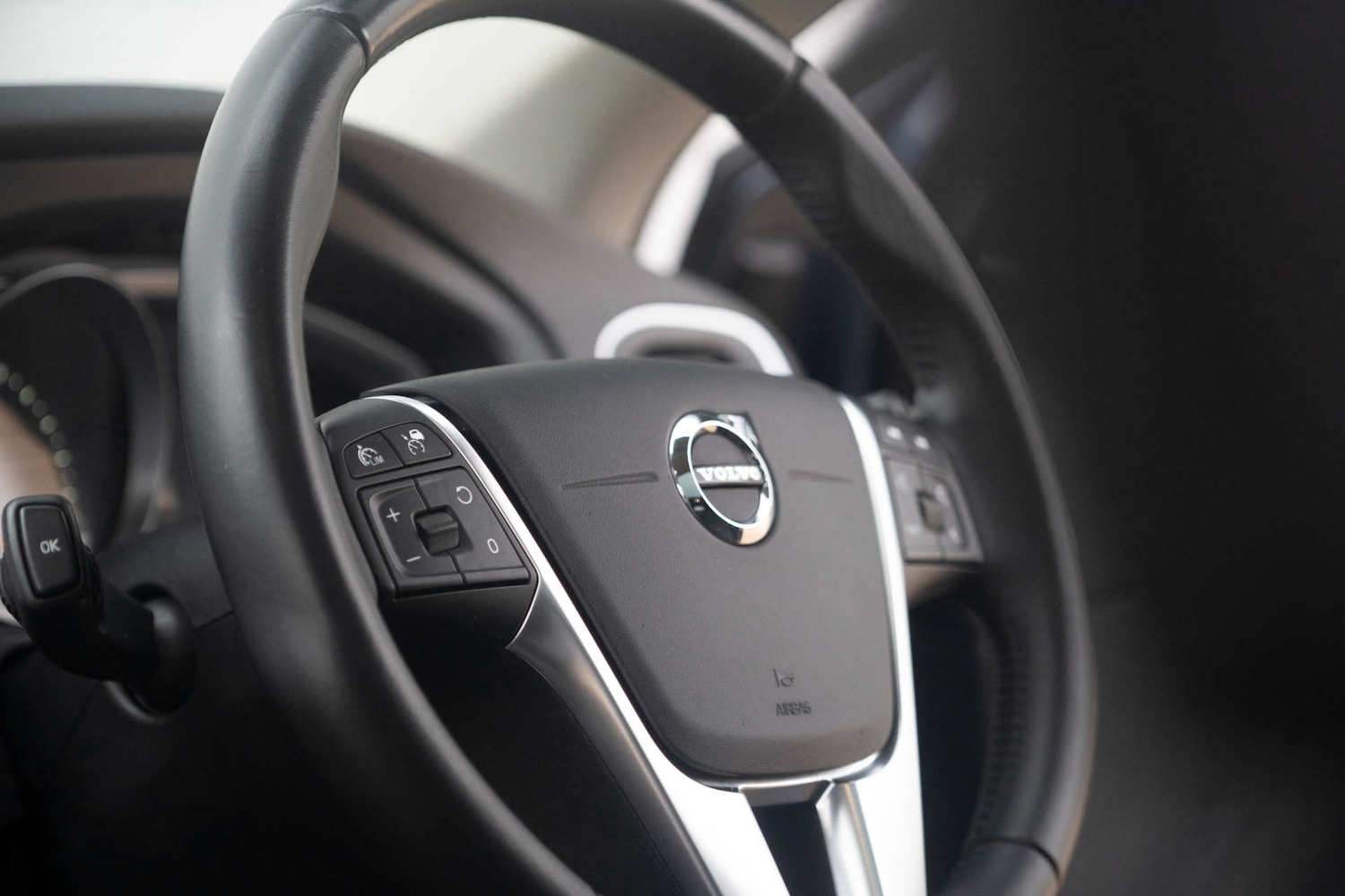 Used Volvo V40 2018 for sale - 76829994: Photo 23