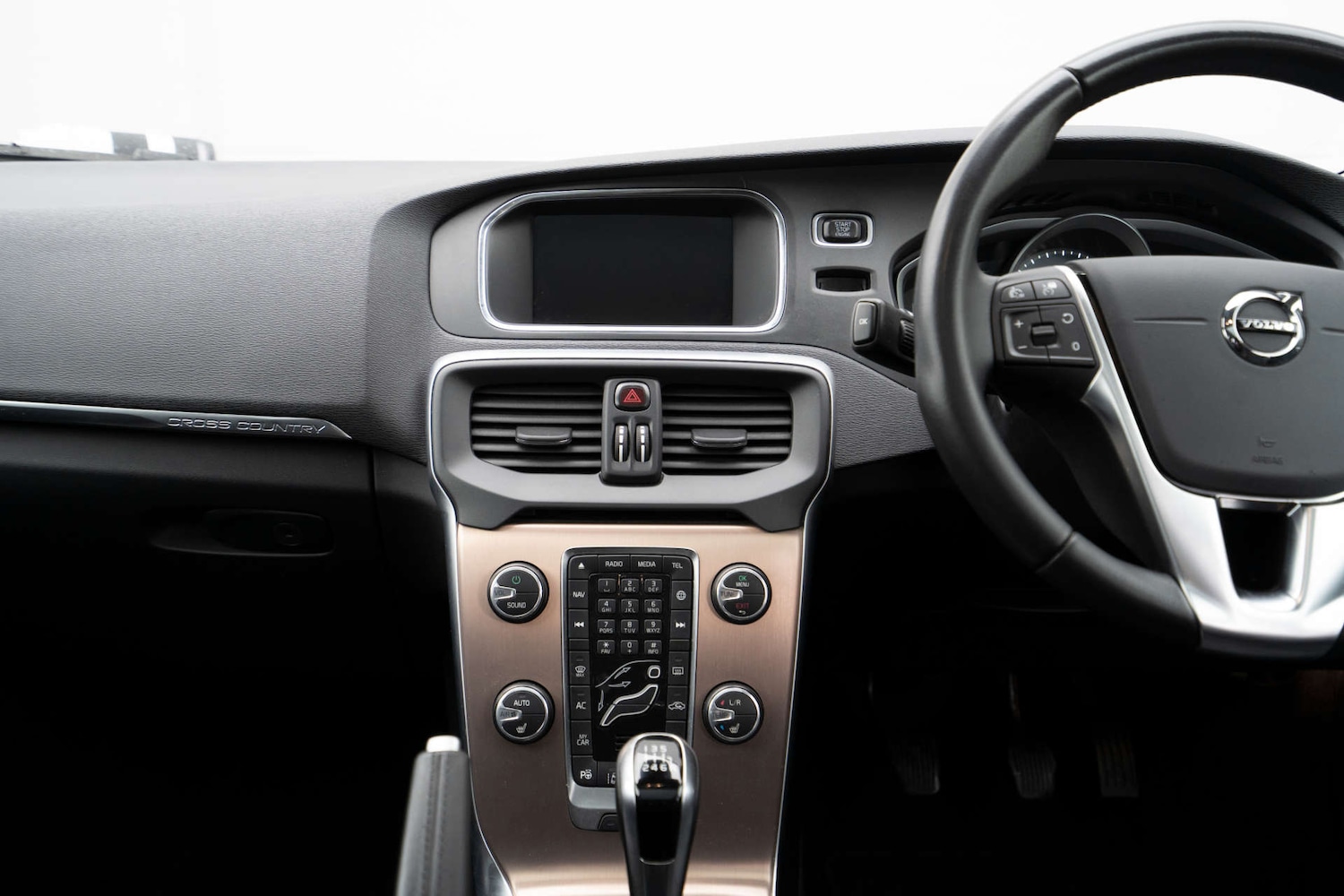 Used Volvo V40 2018 for sale - 76829994: Photo 25