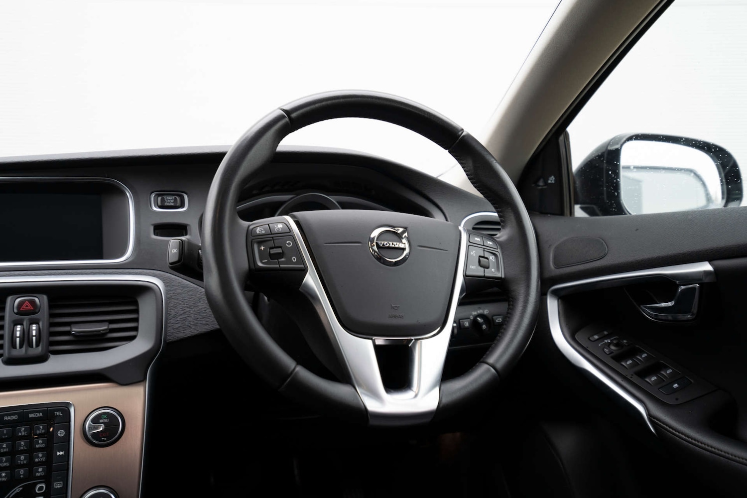 Used Volvo V40 2018 for sale - 76829994: Photo 27