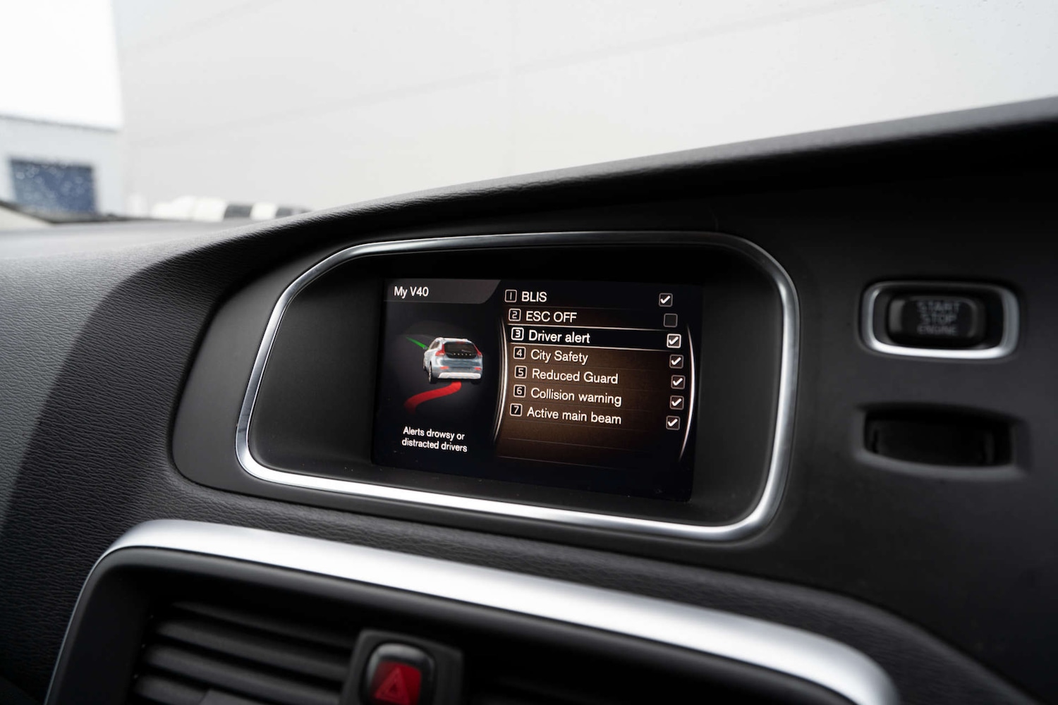 Used Volvo V40 2018 for sale - 76829994: Photo 29