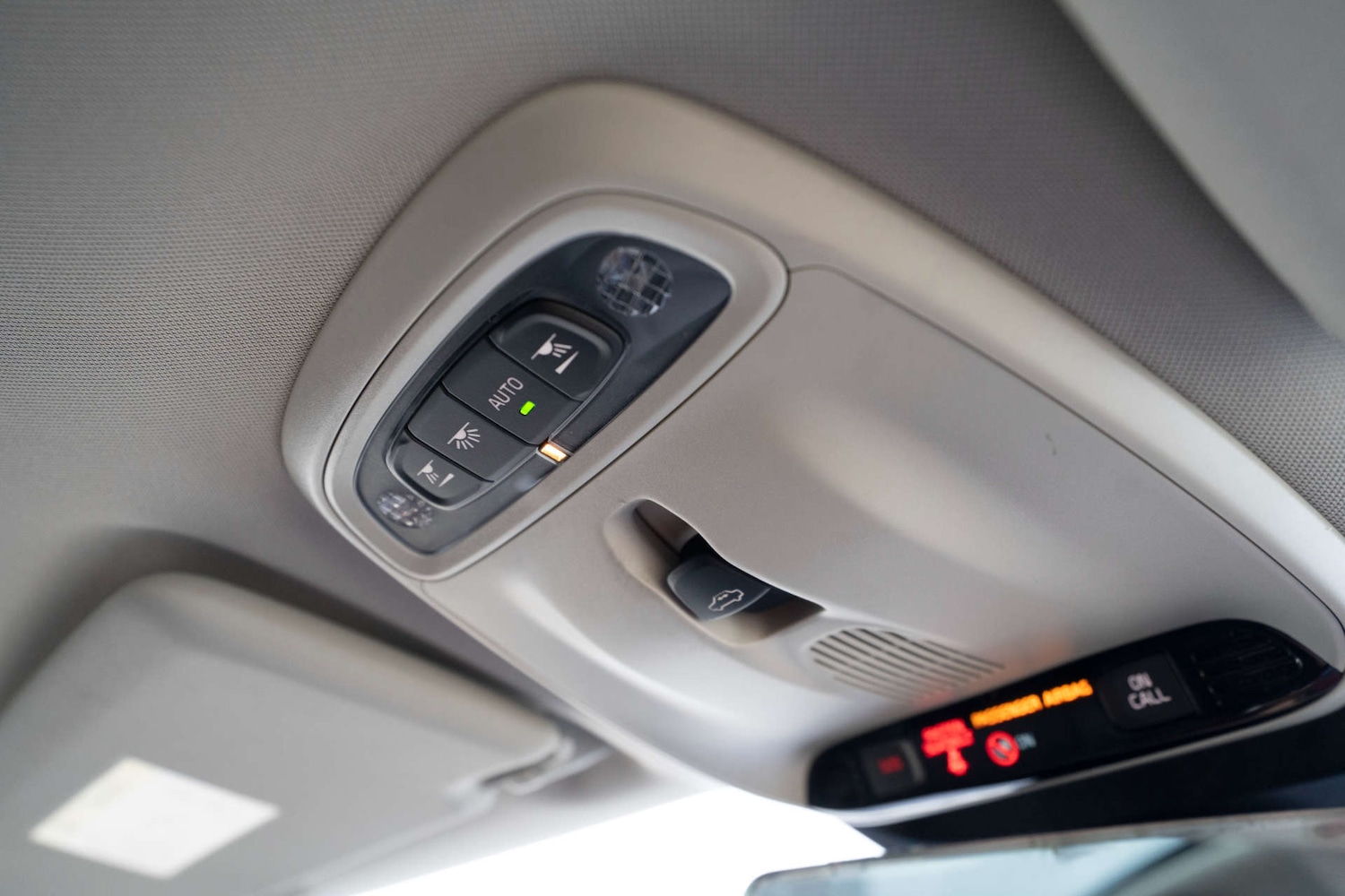 Used Volvo V40 2018 for sale - 76829994: Photo 37