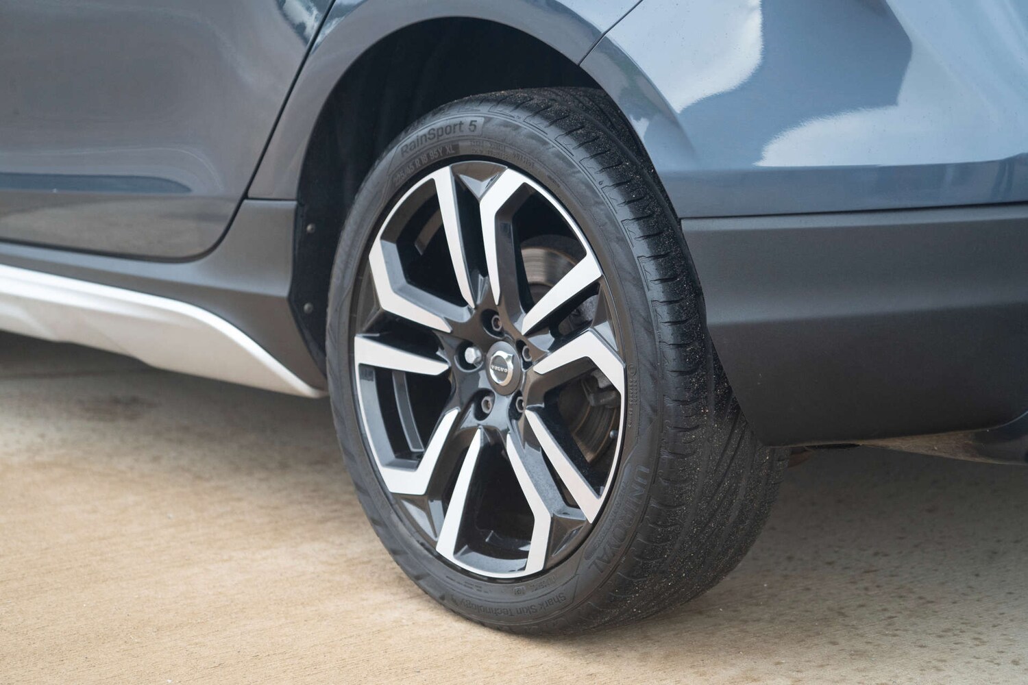 Used Volvo V40 2018 for sale - 76829994: Photo 45