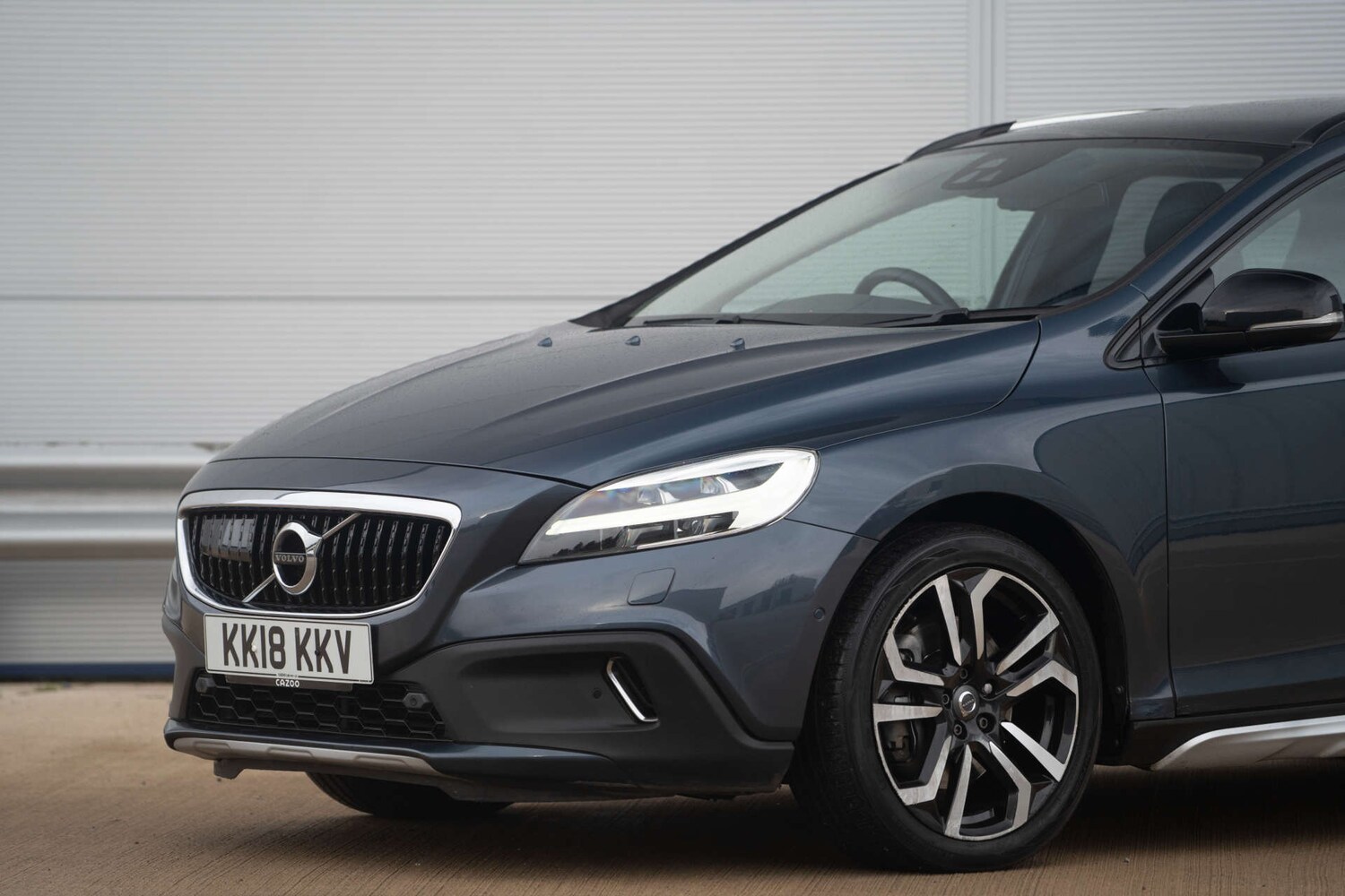 Used Volvo V40 2018 for sale - 76829994: Photo 57