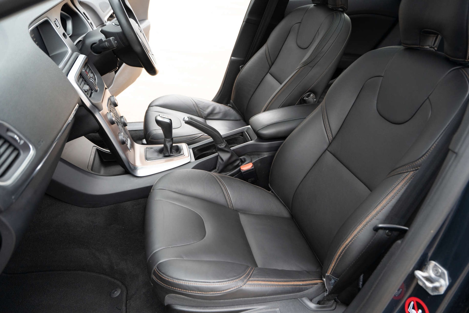 Used Volvo V40 2018 for sale - 76829994: Photo 9