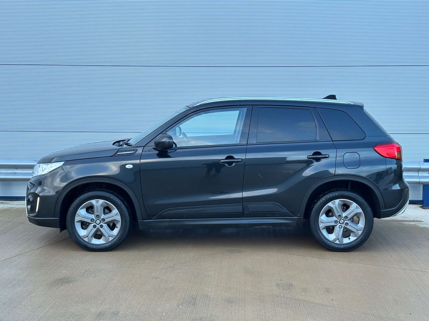 Used Suzuki Vitara 2017 for sale - 76829754: Photo 3