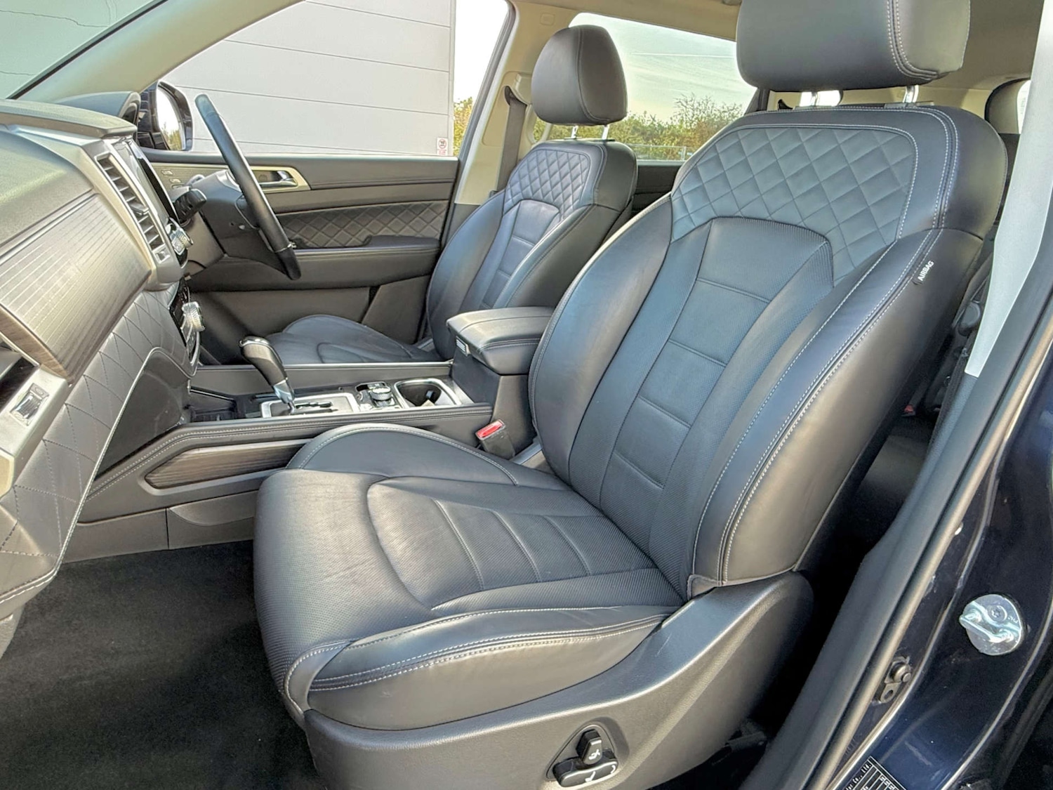 Used Ssangyong Rexton 2018 for sale - 76720228: Photo 11