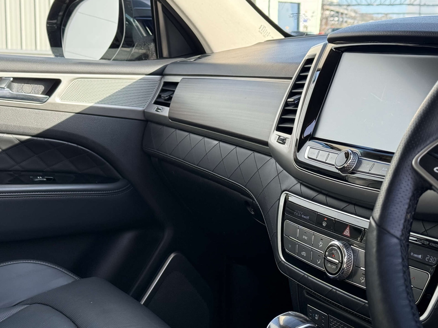 Used Ssangyong Rexton 2018 for sale - 76720228: Photo 15