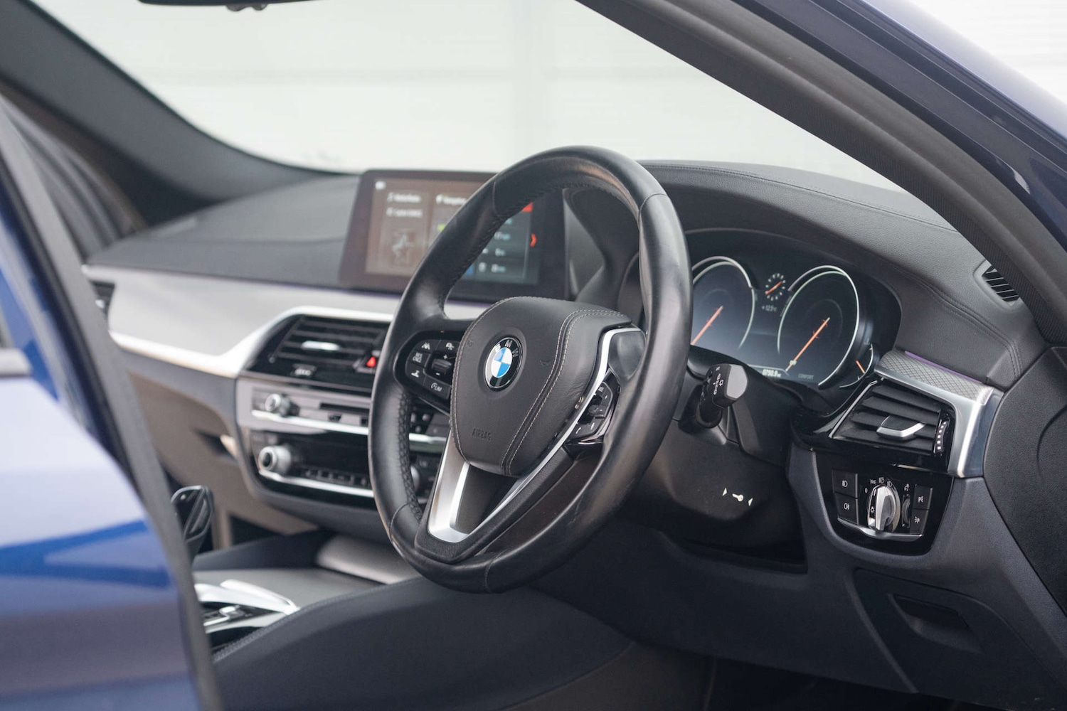 Used BMW 5 Series 2017 for sale - 78003817: Photo 9