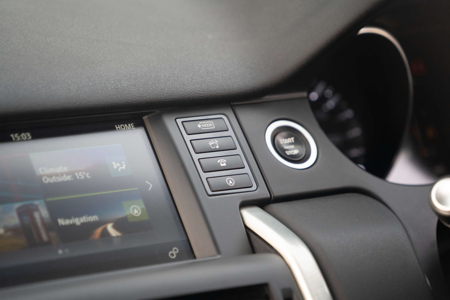 Used Land Rover Discovery Sport 2015 for sale - 76720214: Photo 18