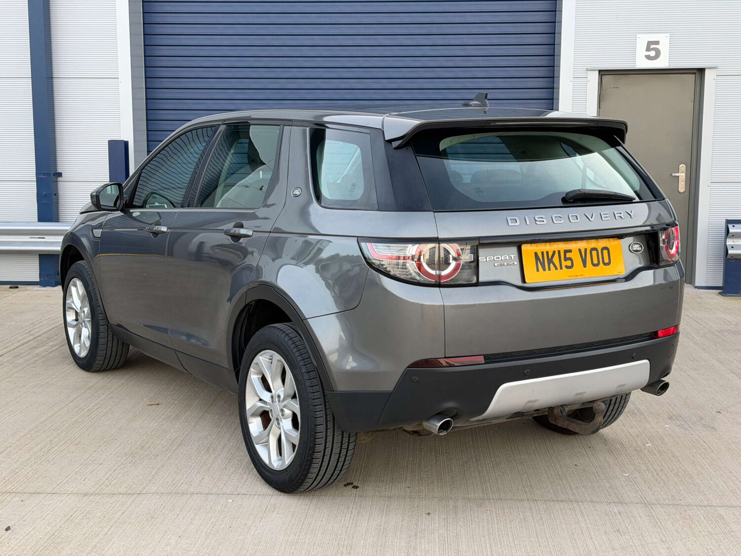 Used Land Rover Discovery Sport 2015 for sale - 77963120: Photo 3