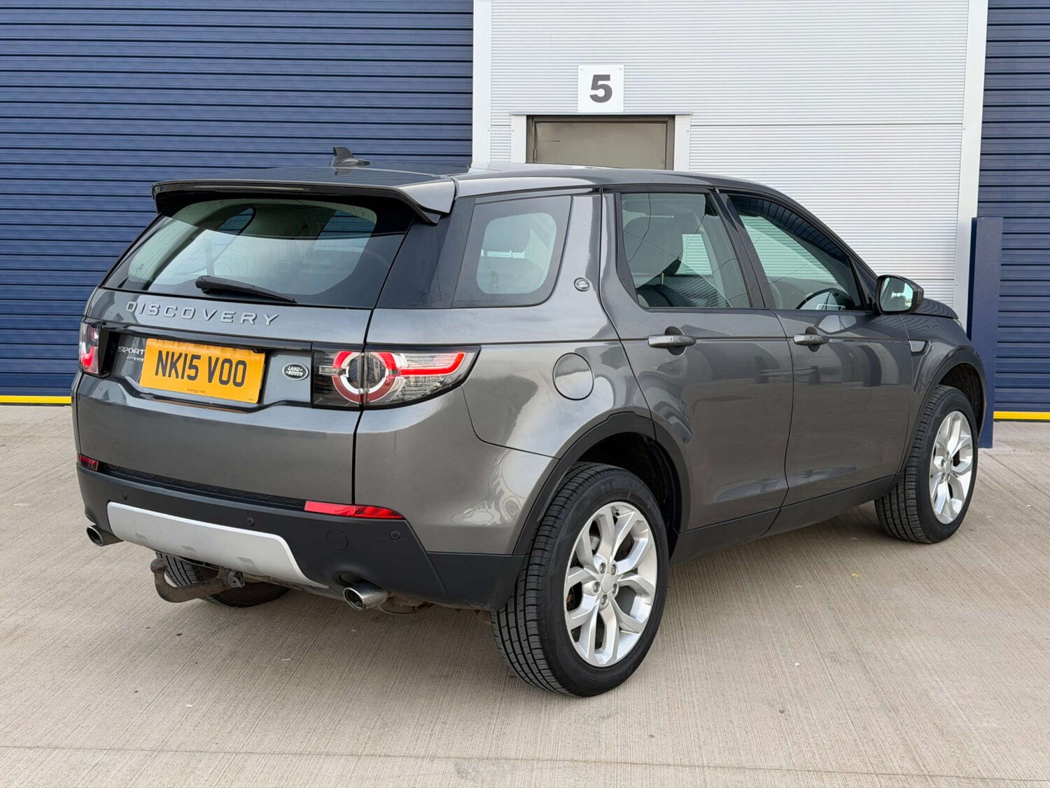 Used Land Rover Discovery Sport 2015 for sale - 77963120: Photo 4