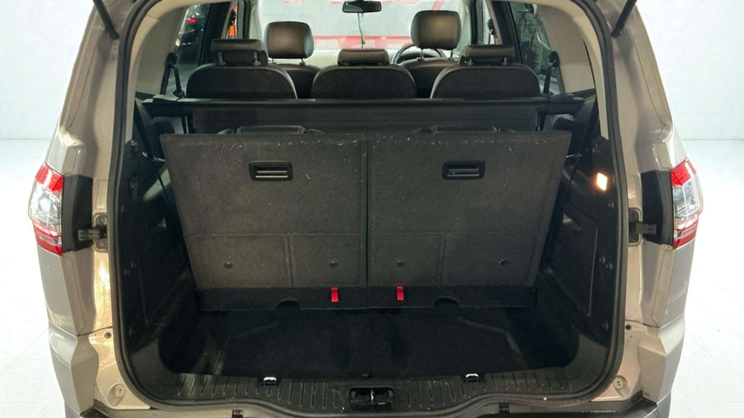 Used Ford S-Max 2014 for sale - 77187827: Photo 9