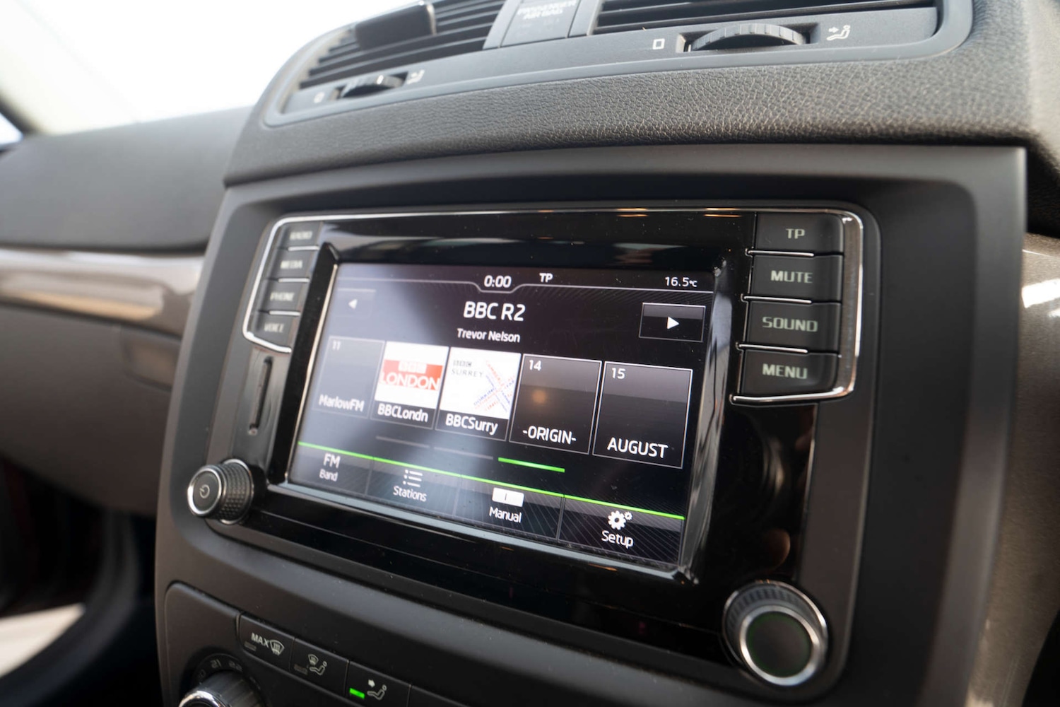 Used Skoda Yeti 2015 for sale - 76720245: Photo 10