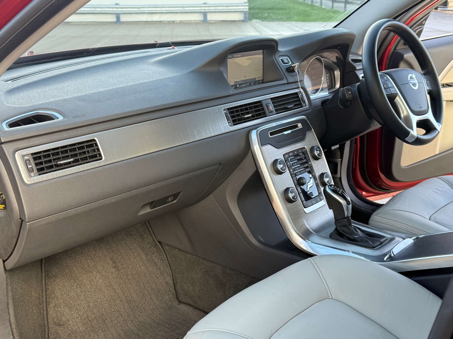 Used Volvo XC70 2014 for sale - 76830214: Photo 13