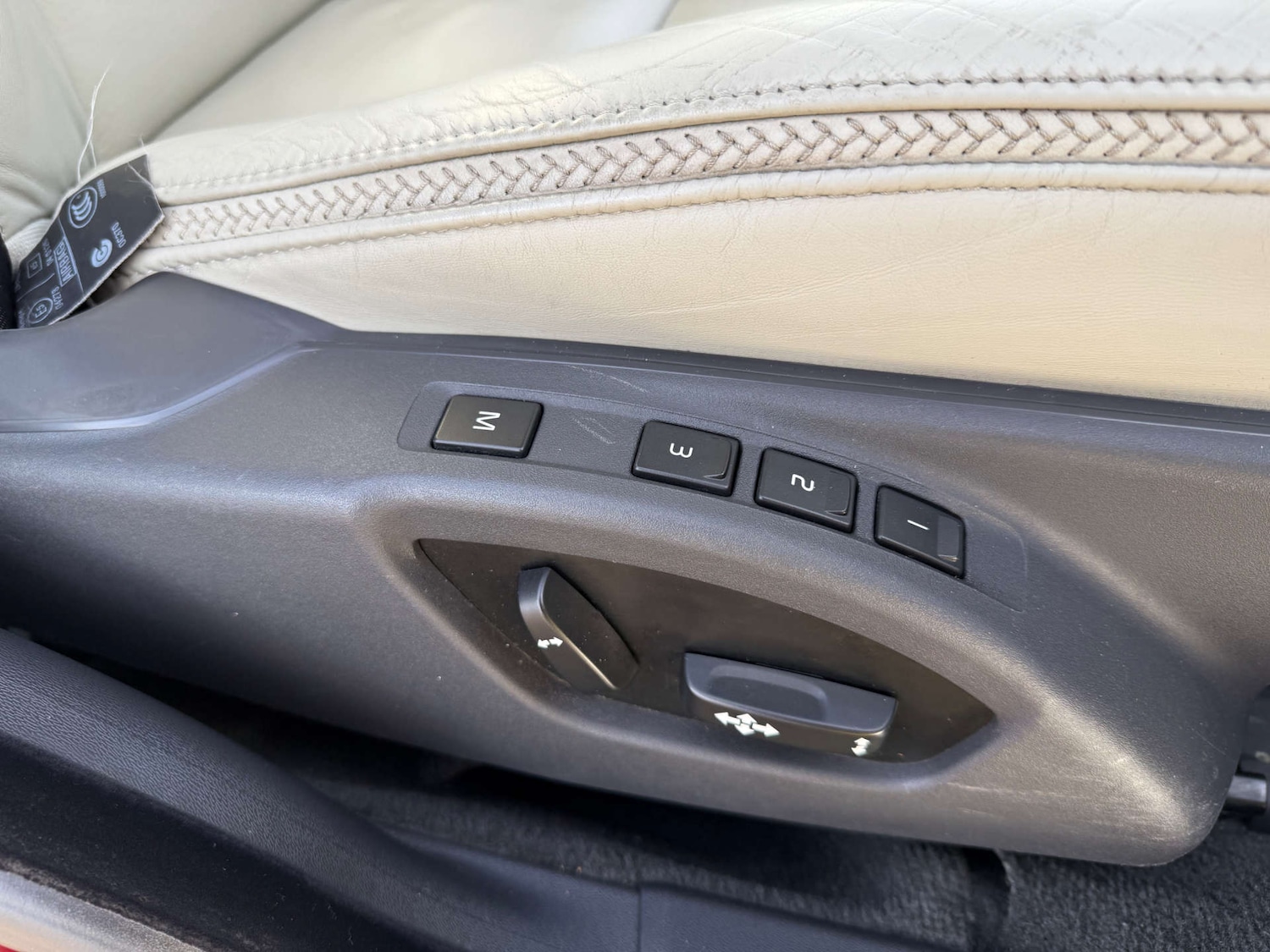 Used Volvo XC70 2014 for sale - 76830214: Photo 25