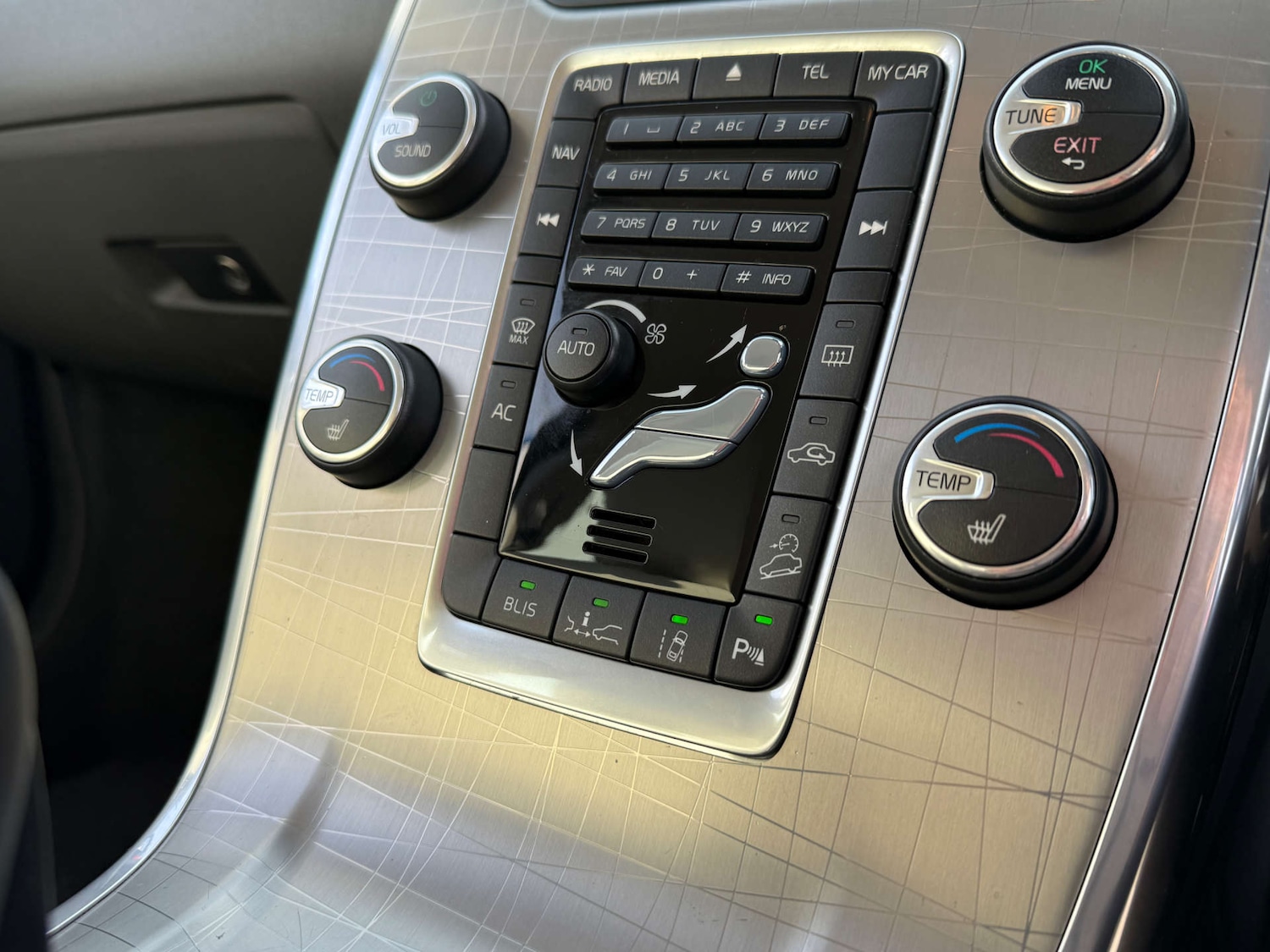 Used Volvo XC70 2014 for sale - 76830214: Photo 26