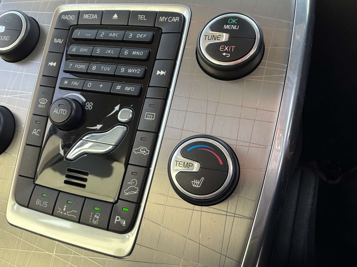 Used Volvo XC70 2014 for sale - 76830214: Photo 27