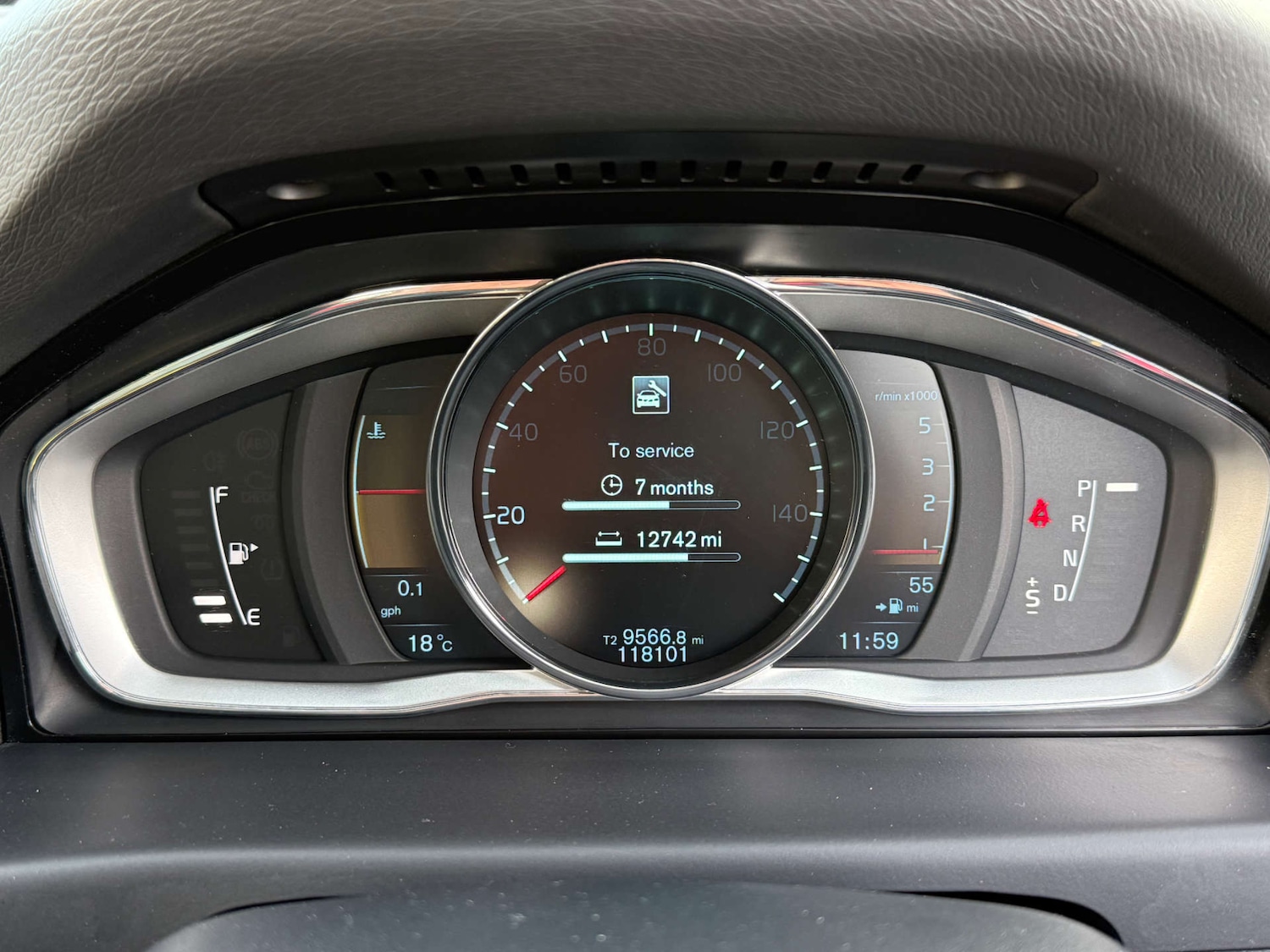 Used Volvo XC70 2014 for sale - 76830214: Photo 32