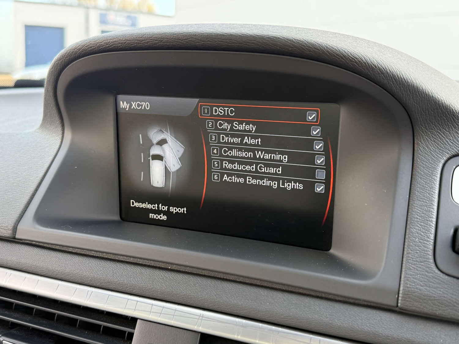 Used Volvo XC70 2014 for sale - 76830214: Photo 37