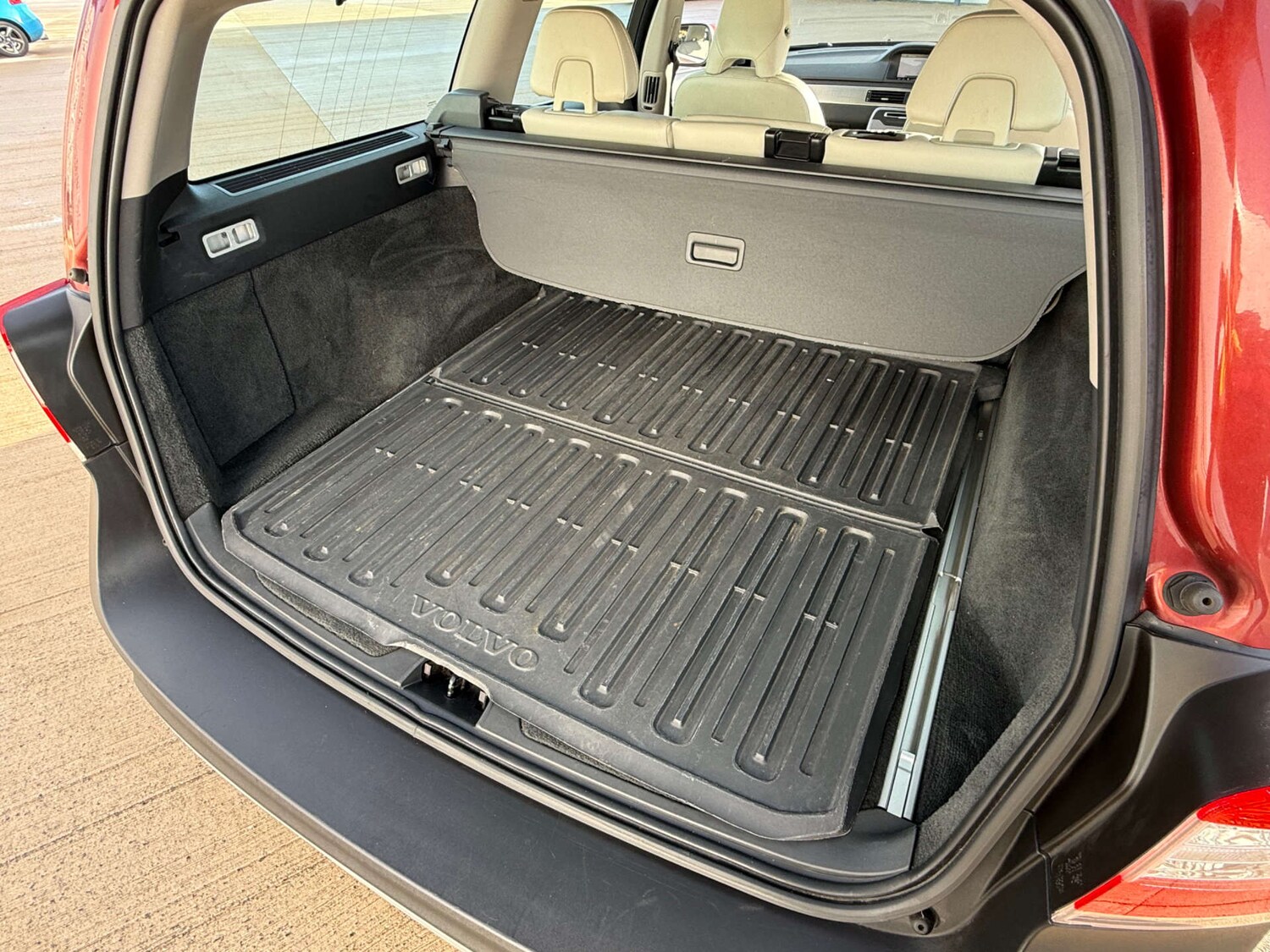 Used Volvo XC70 2014 for sale - 76830214: Photo 41