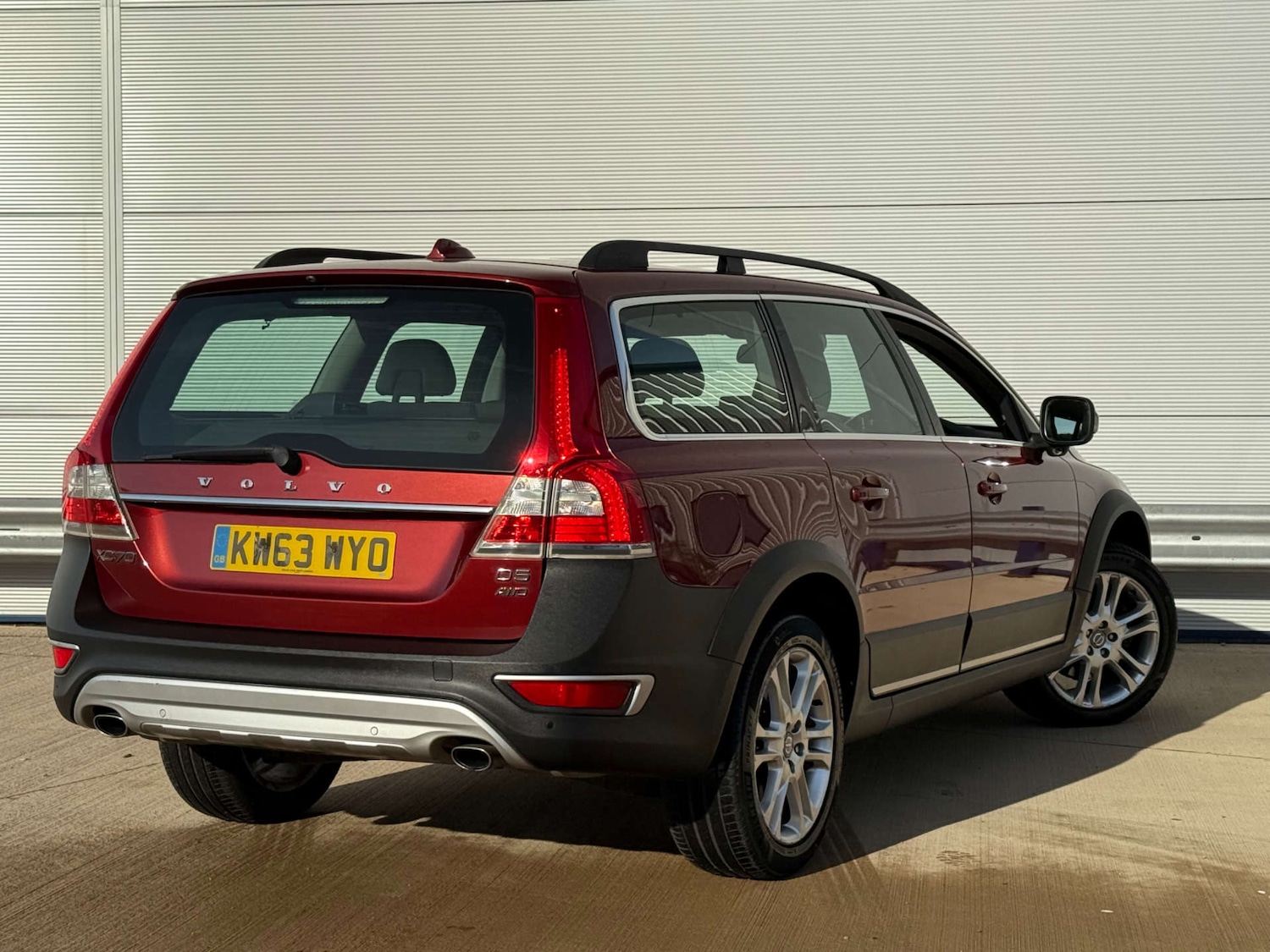 Used Volvo XC70 2014 for sale - 76830214: Photo 5