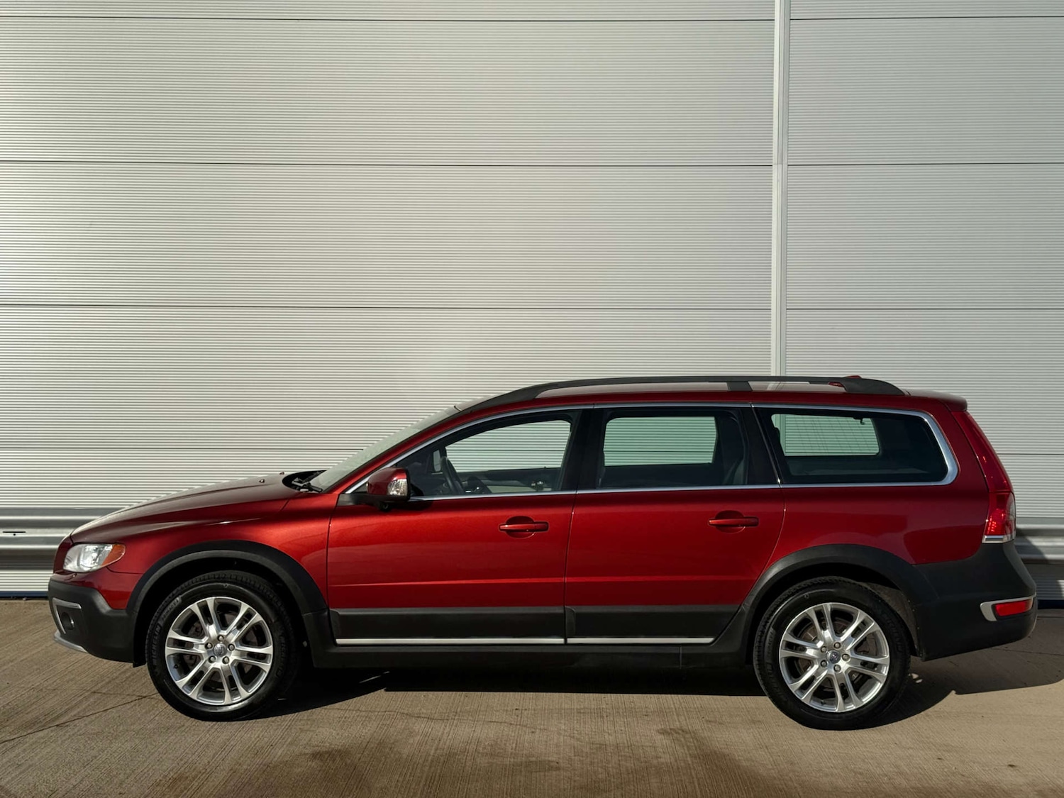 Used Volvo XC70 2014 for sale - 76830214: Photo 54