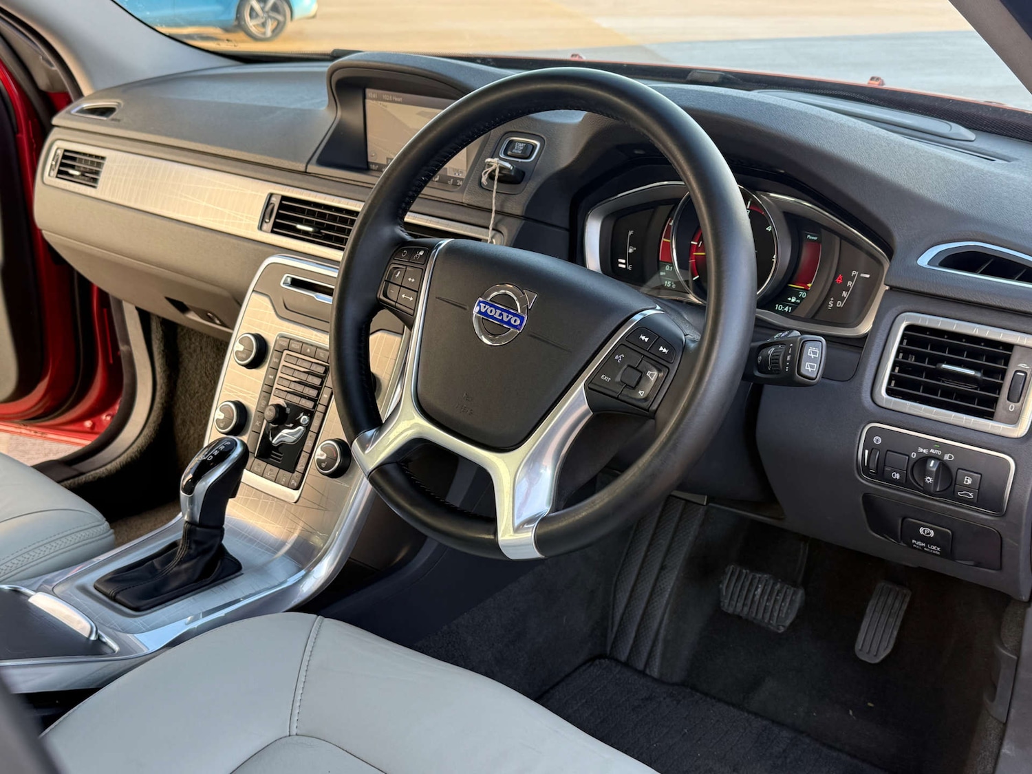 Used Volvo XC70 2014 for sale - 76830214: Photo 6