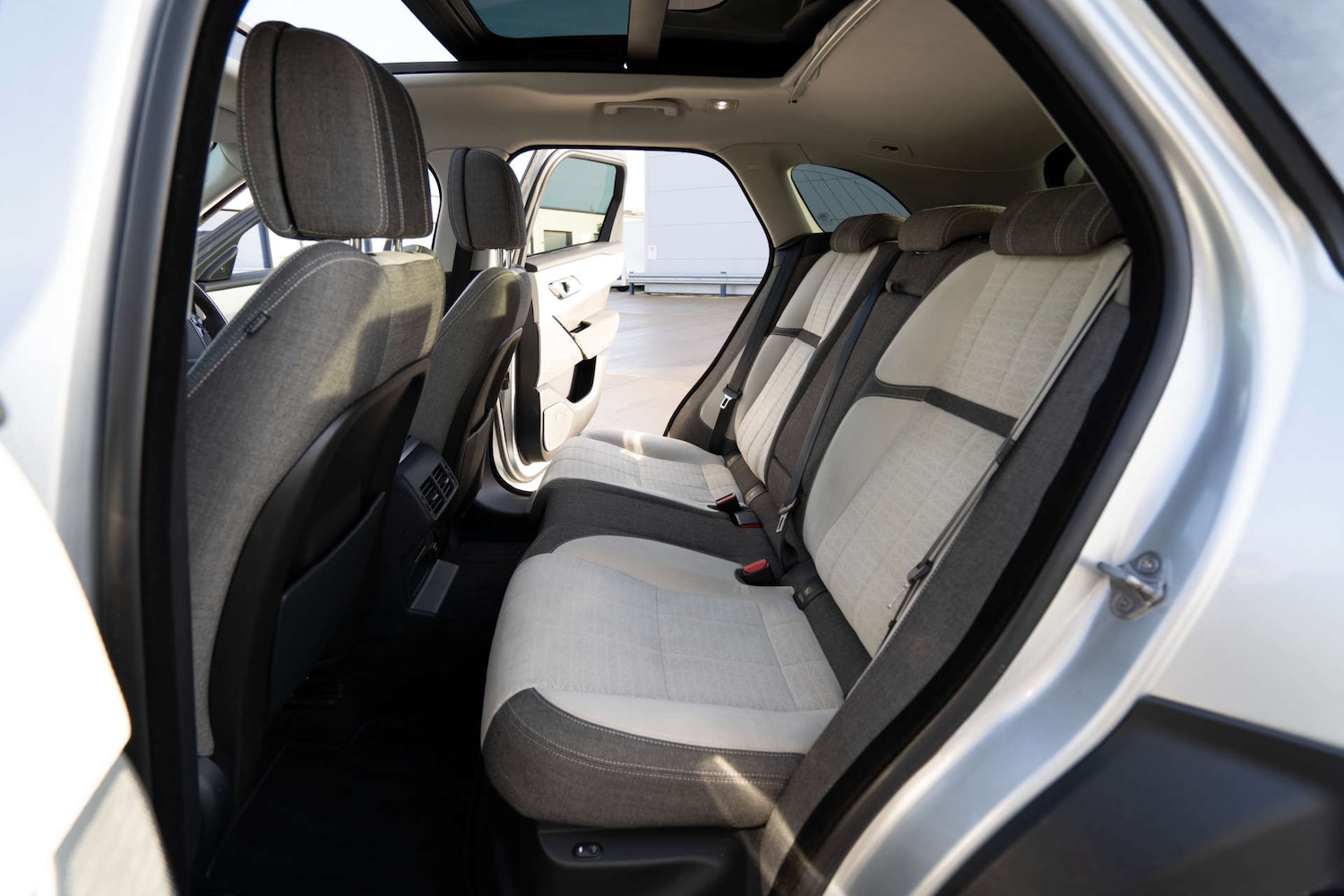 Used Land Rover Range Rover Velar 2017 for sale - 77845589: Photo 10