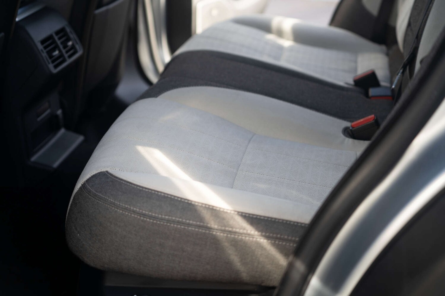 Used Land Rover Range Rover Velar 2017 for sale - 77845589: Photo 14