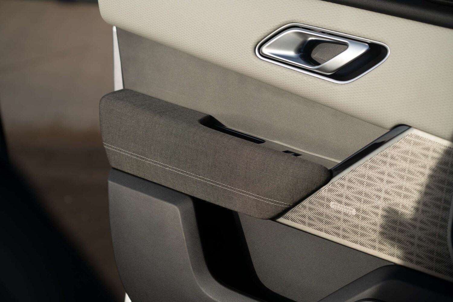 Used Land Rover Range Rover Velar 2017 for sale - 77845589: Photo 25