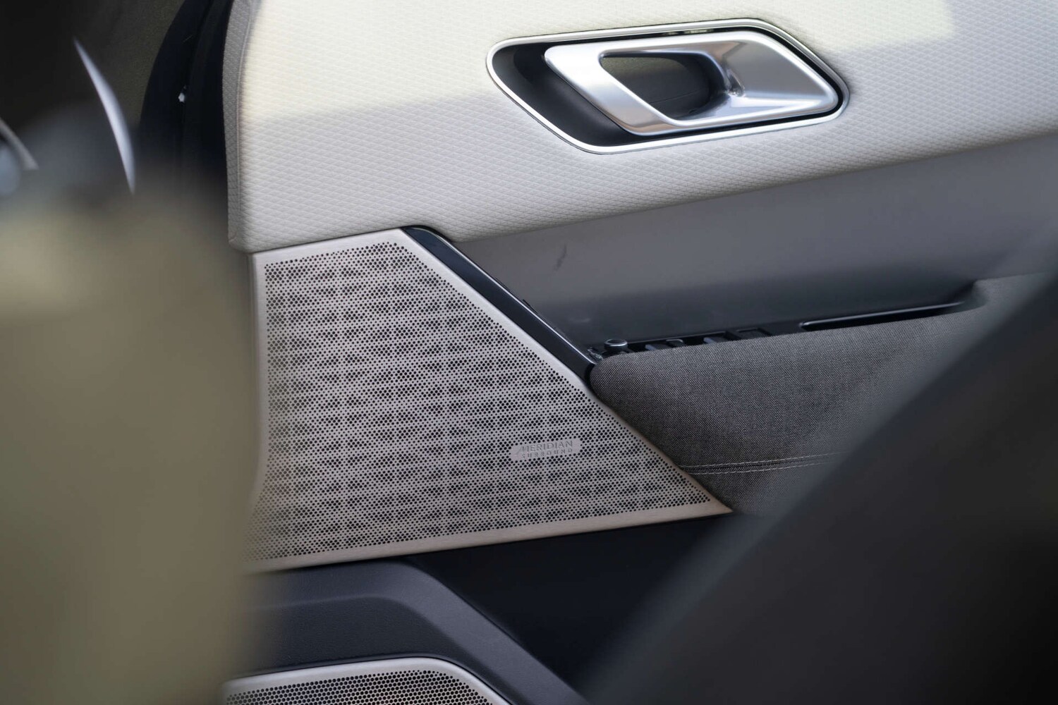 Used Land Rover Range Rover Velar 2017 for sale - 77845589: Photo 31