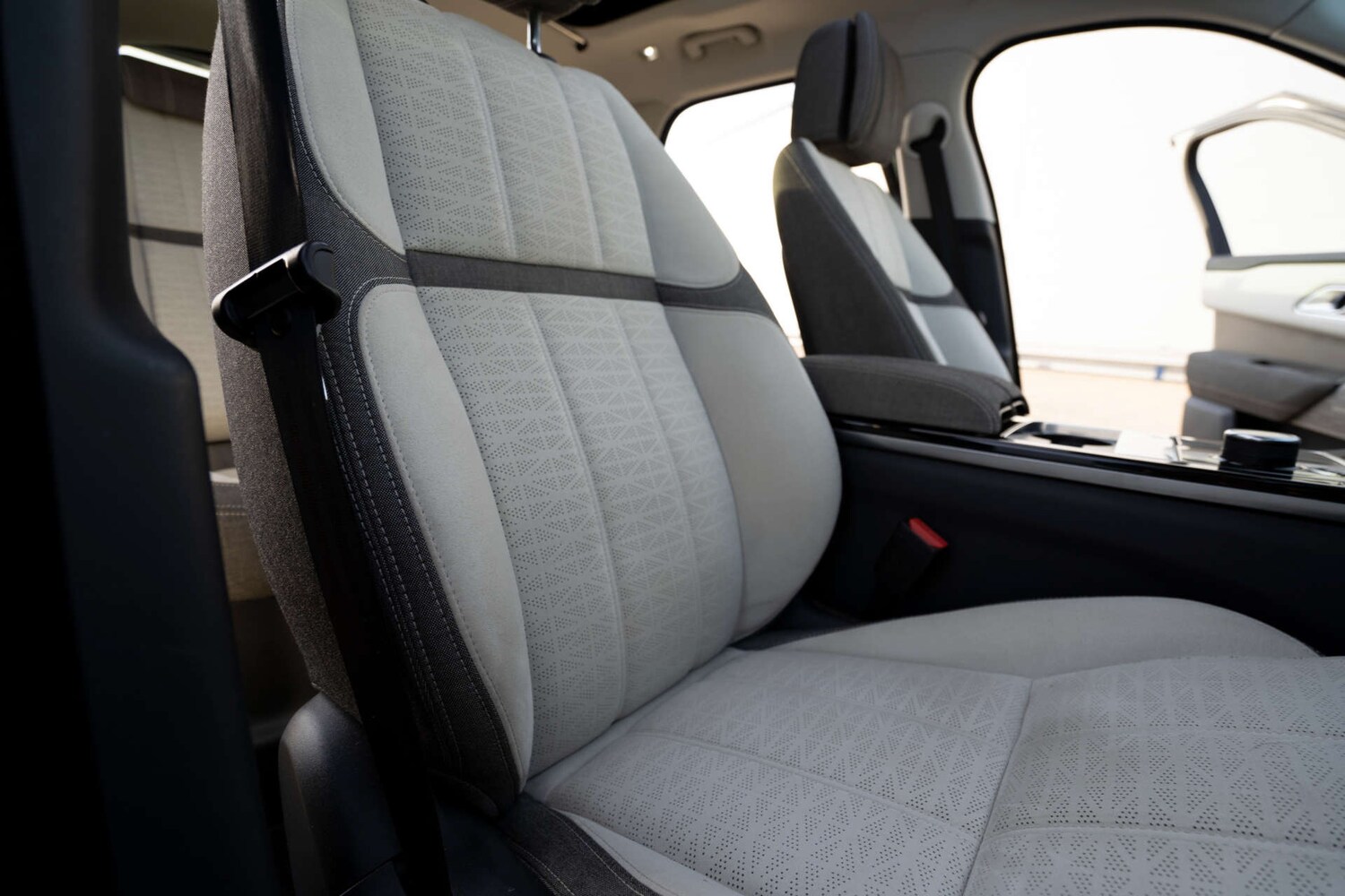 Used Land Rover Range Rover Velar 2017 for sale - 77845589: Photo 46