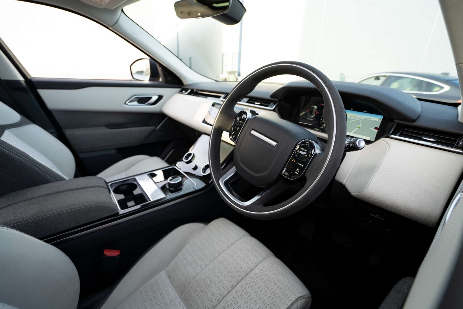 Used Land Rover Range Rover Velar 2017 for sale - 77845589: Photo 47